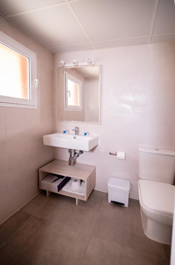 Sant Joan Apartaments - Adults Only كالا إن بلانيس المظهر الخارجي الصورة