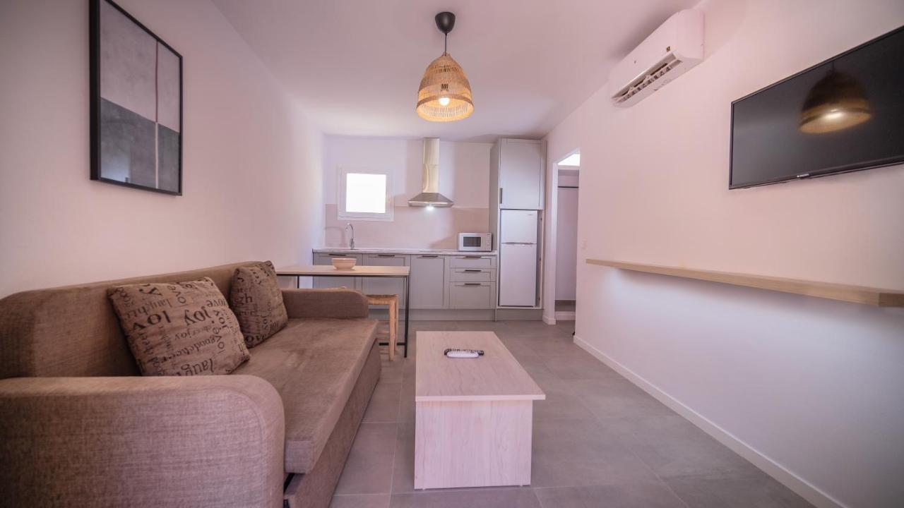 Sant Joan Apartaments - Adults Only كالا إن بلانيس المظهر الخارجي الصورة