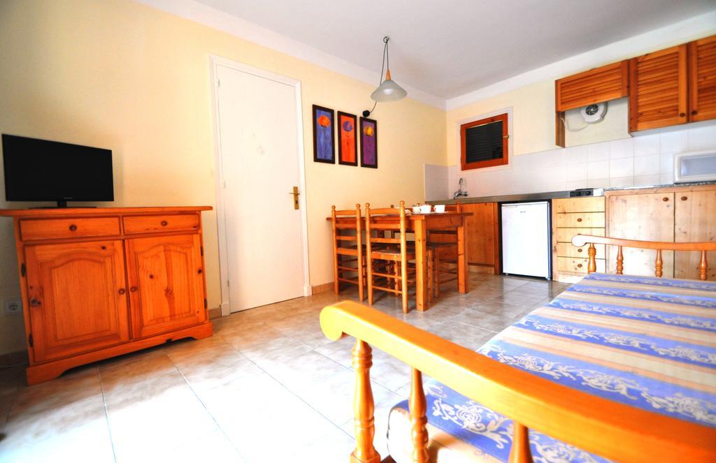 Sant Joan Apartaments - Adults Only كالا إن بلانيس المظهر الخارجي الصورة
